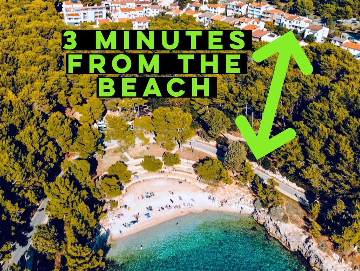 3 Minutes From The Beach: Lovely Studio Apartment Pula Buitenkant foto
