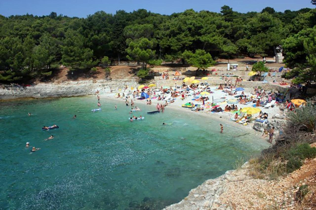 3 Minutes From The Beach: Lovely Studio Apartment Pula Buitenkant foto