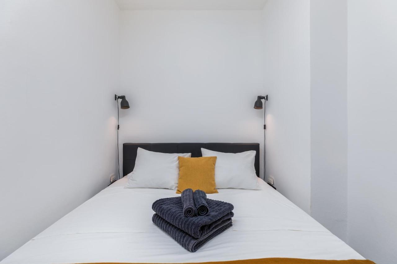 3 Minutes From The Beach: Lovely Studio Apartment Pula Buitenkant foto